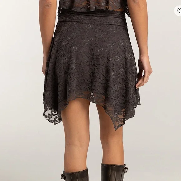 Full Tilt Lace Asymmetrical Hem Mini Skirt. Size Small. - Picture 2 of 5